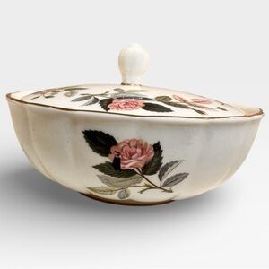 Vintage Wedgwood Bone China Hathaway Rose Covered Candy Trinket Dish 5.5”
